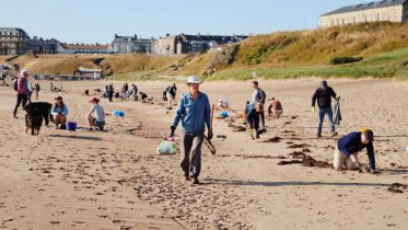 Volunteers defy official advice to cleanup North East nurdle spil Volunteers defy official advice to cleanup North East nurdle spil